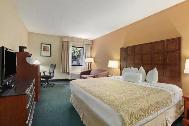 Hotel Ramada By Wyndham Columbus North Westerville Zewnętrze zdjęcie
